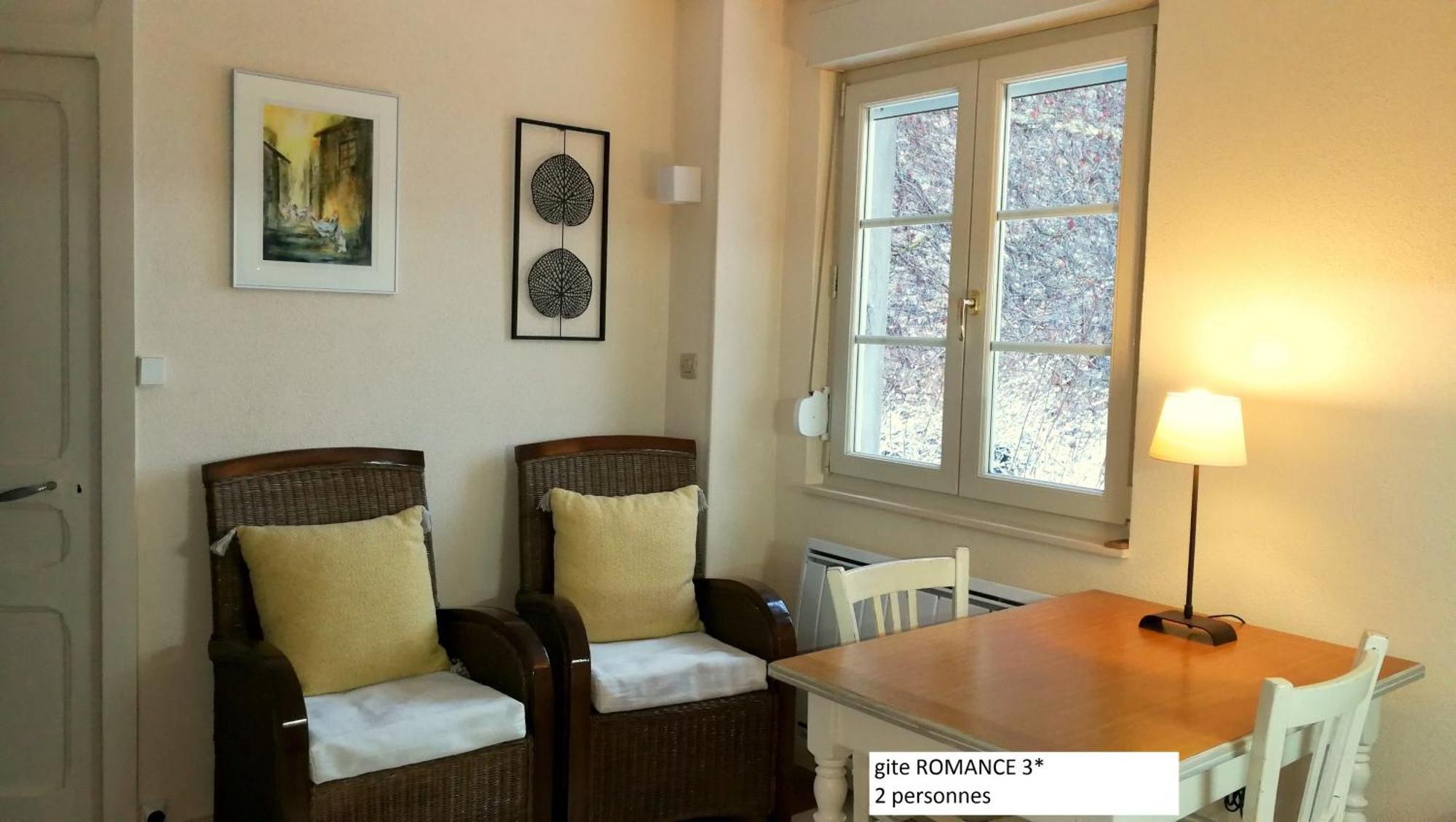 Le Cadran Solaire Romance Classe 3 Etoiles Et 3 Cles Sancey Екстер'єр фото